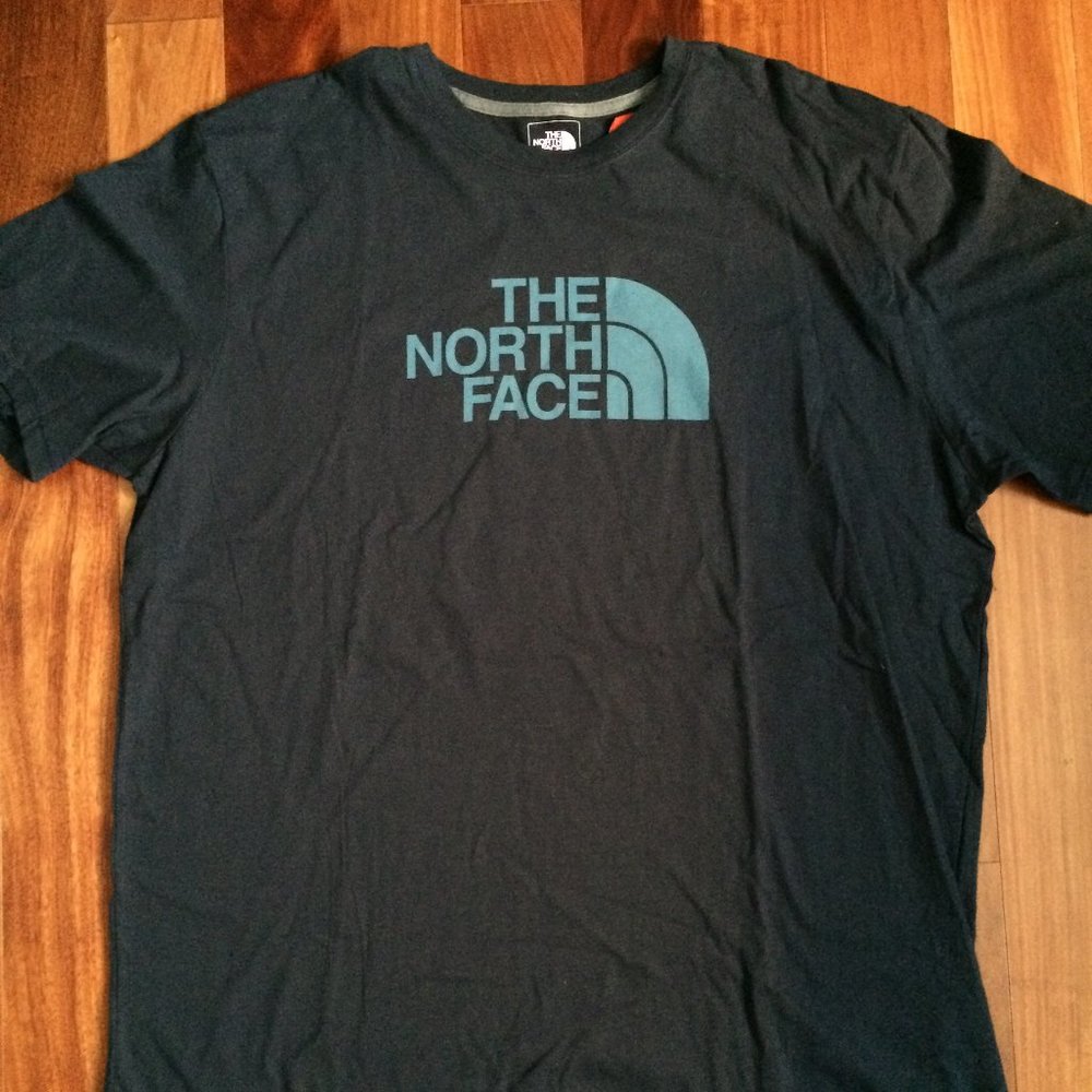 SOLD - The North Face Halfdome logo s/s t-shirt - Picture 1 of 6